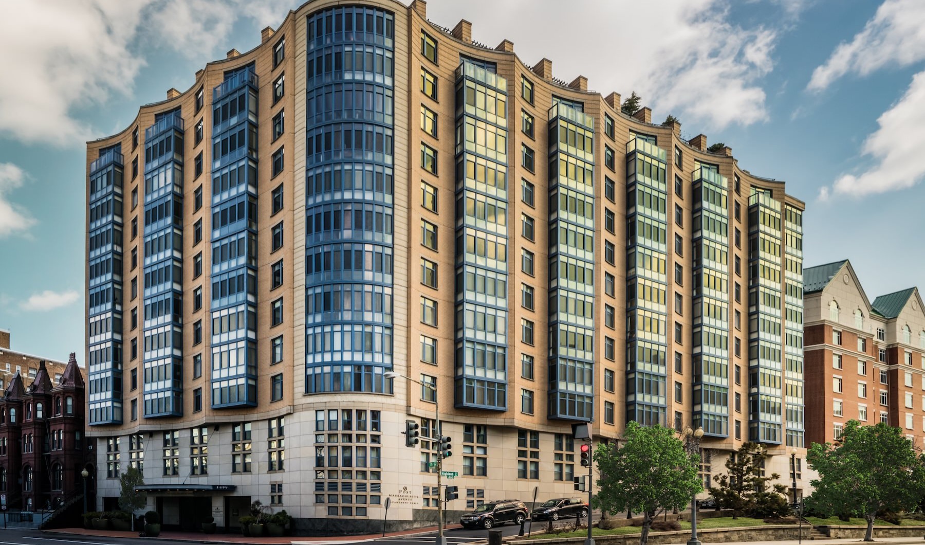 a large building with many windows